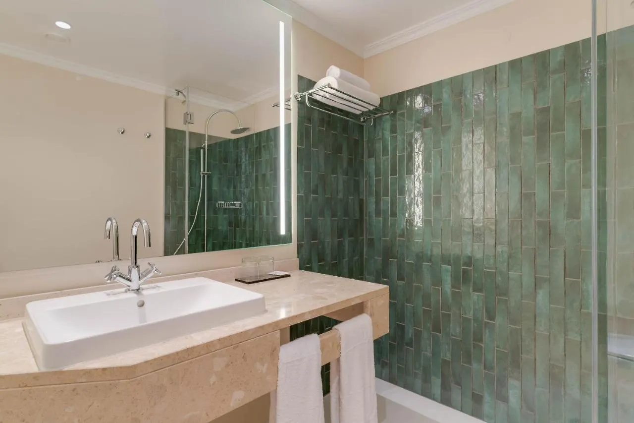 Charming Hotels - Quinta Perestrello Funchal  4*, Funchal (Madeira)
