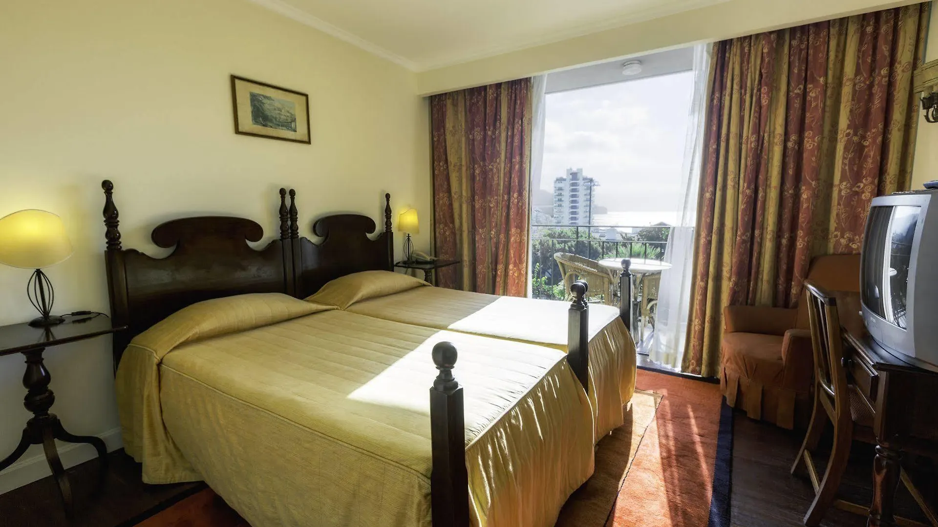 Charming Hotels - Quinta Perestrello Funchal  4*, Funchal (Madeira)