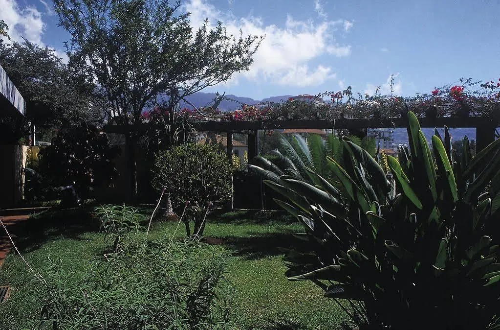 Charming Hotels - Quinta Perestrello Funchal   Funchal (Madeira)
